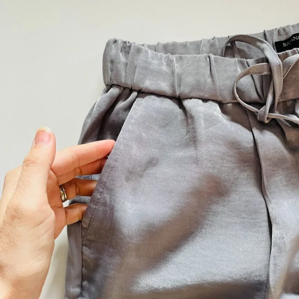NWT Banana Repubilc Pant Trouser Metallic Satin Soft Pull On Drawstring Small - Picture 2 of 9